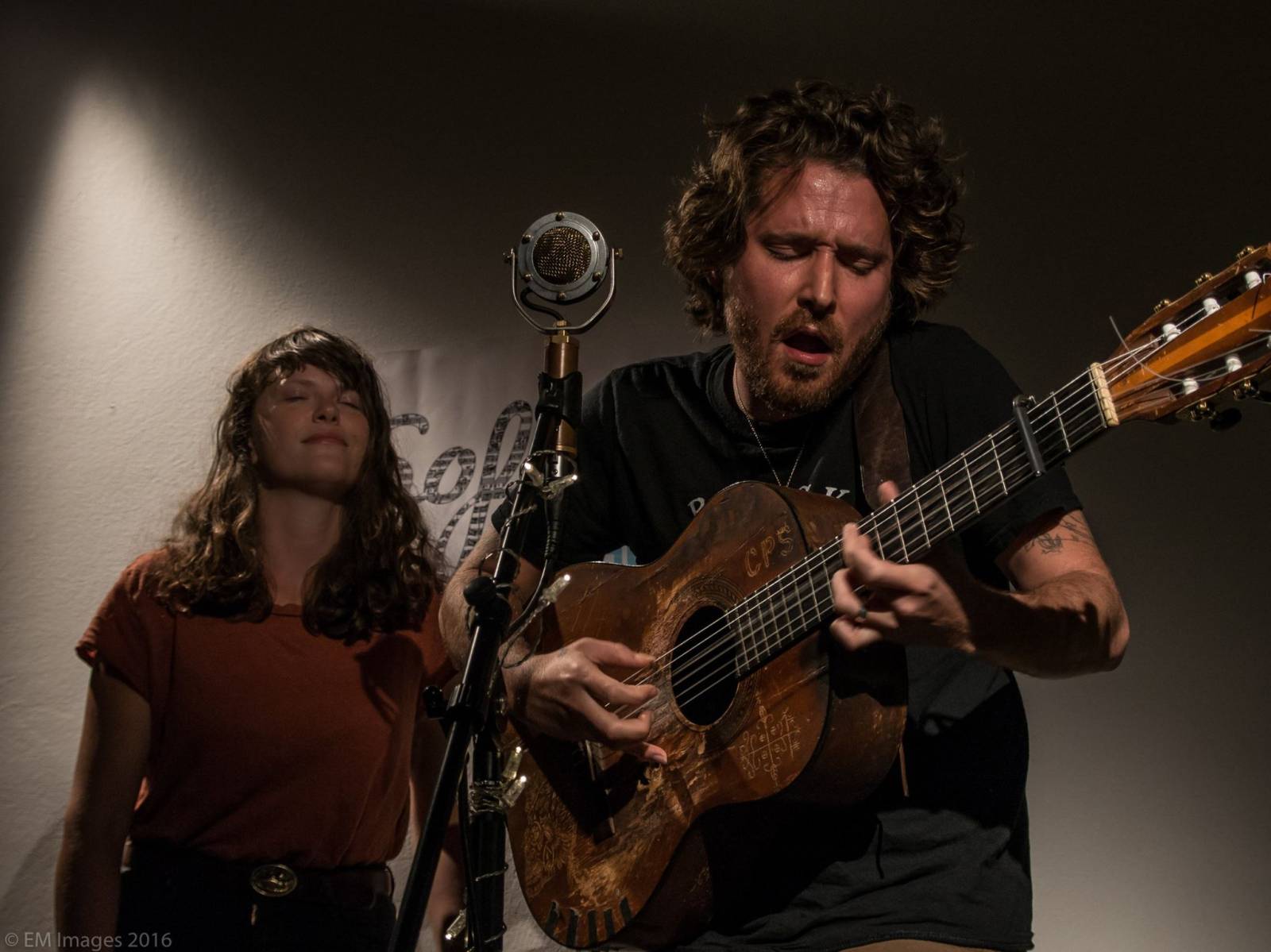 Christopher Paul Stelling starts third leg on European tour, adding Sardinian shows